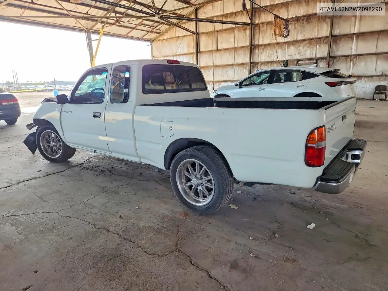 1998 Toyota Tacoma Base VIN: 4TAVL52N2WZ098290 Lot: 61759826
