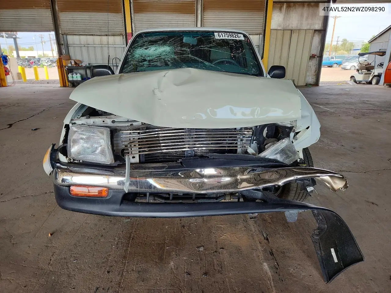 1998 Toyota Tacoma Base VIN: 4TAVL52N2WZ098290 Lot: 61759826