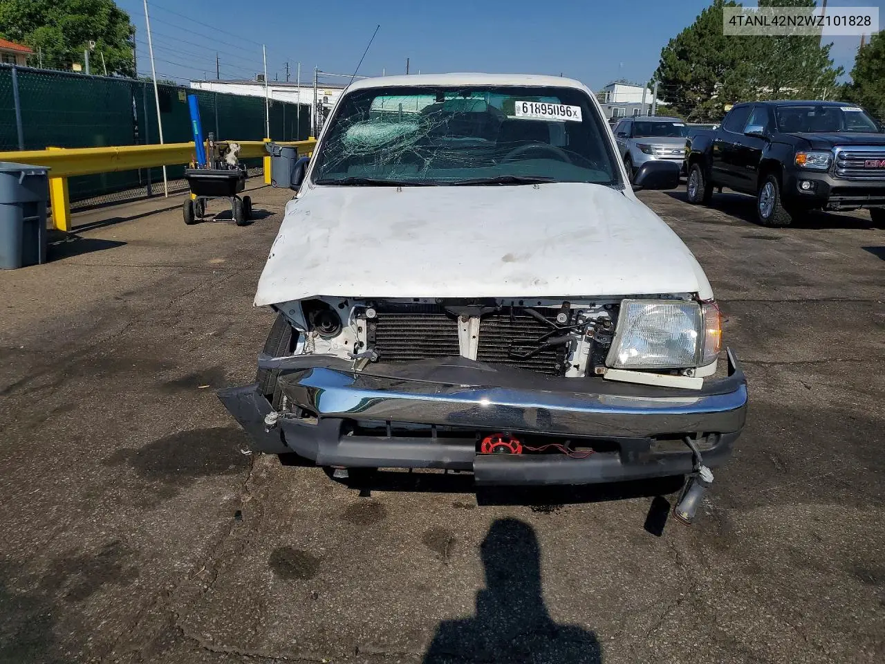 1998 Toyota Tacoma Base VIN: 4TANL42N2WZ101828 Lot: 61895096