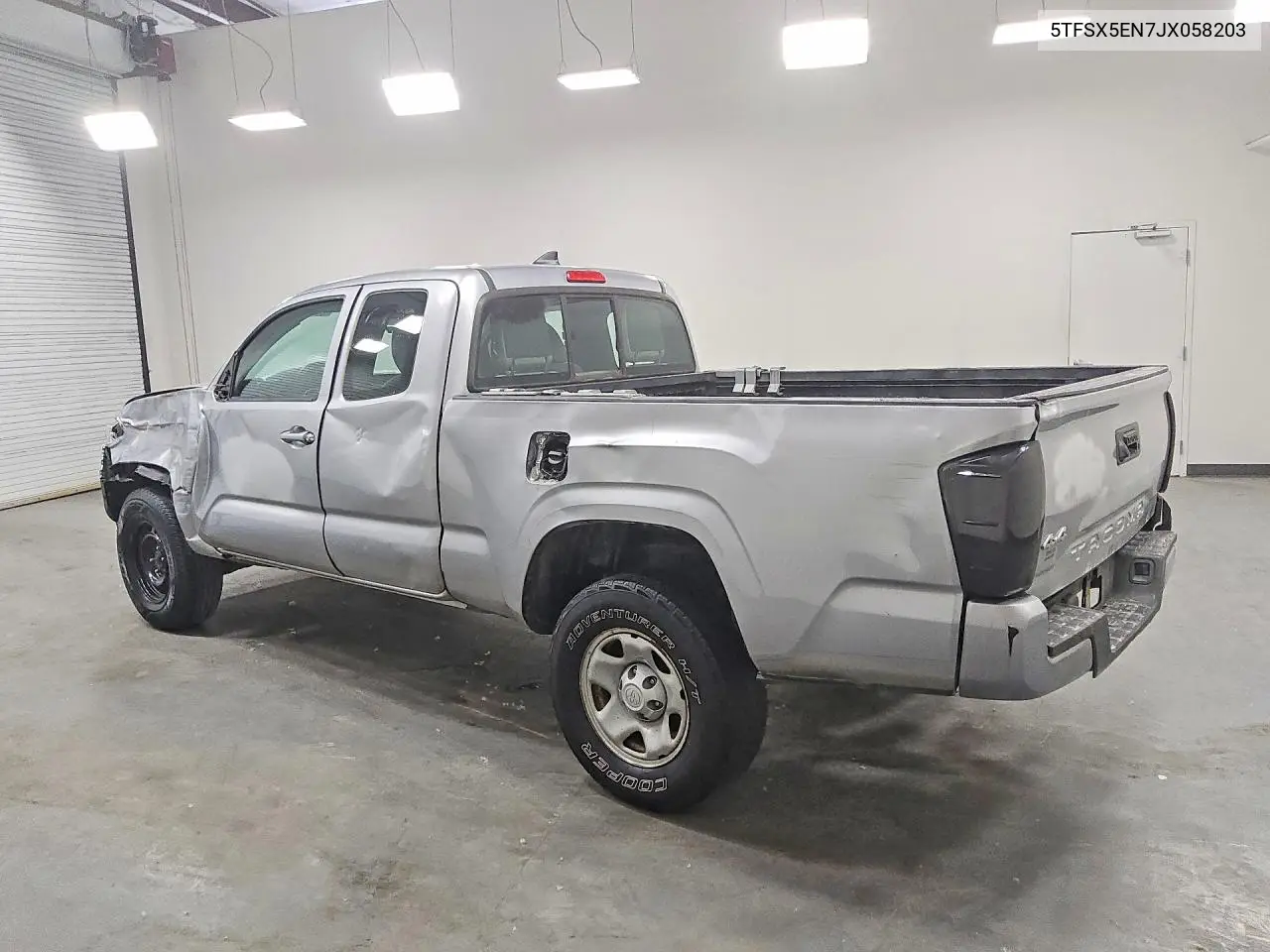 2018 Toyota Tacoma Sr VIN: 5TFSX5EN7JX058203 Lot: 52008306