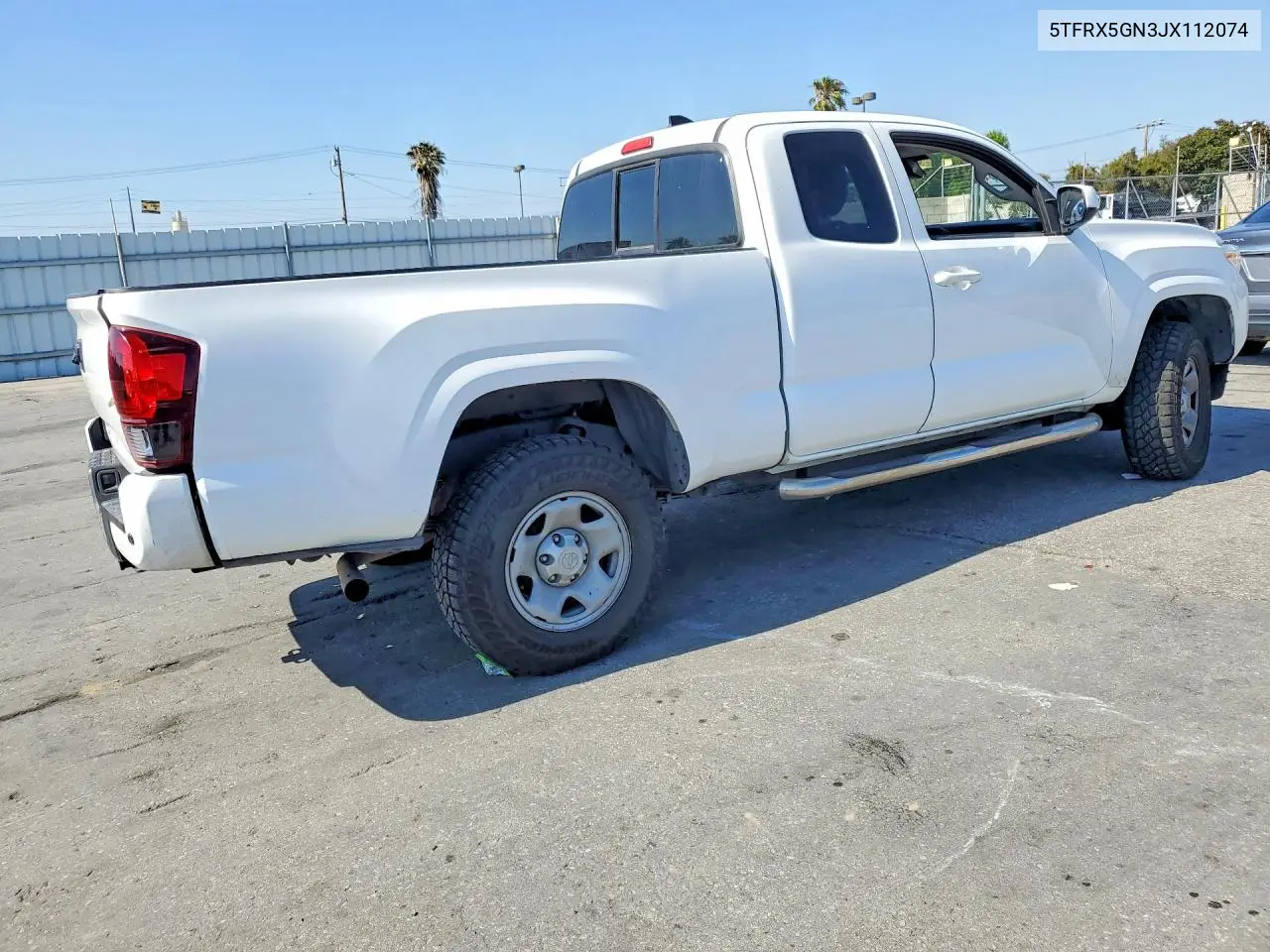 2018 Toyota Tacoma Sr VIN: 5TFRX5GN3JX112074 Lot: 52740076