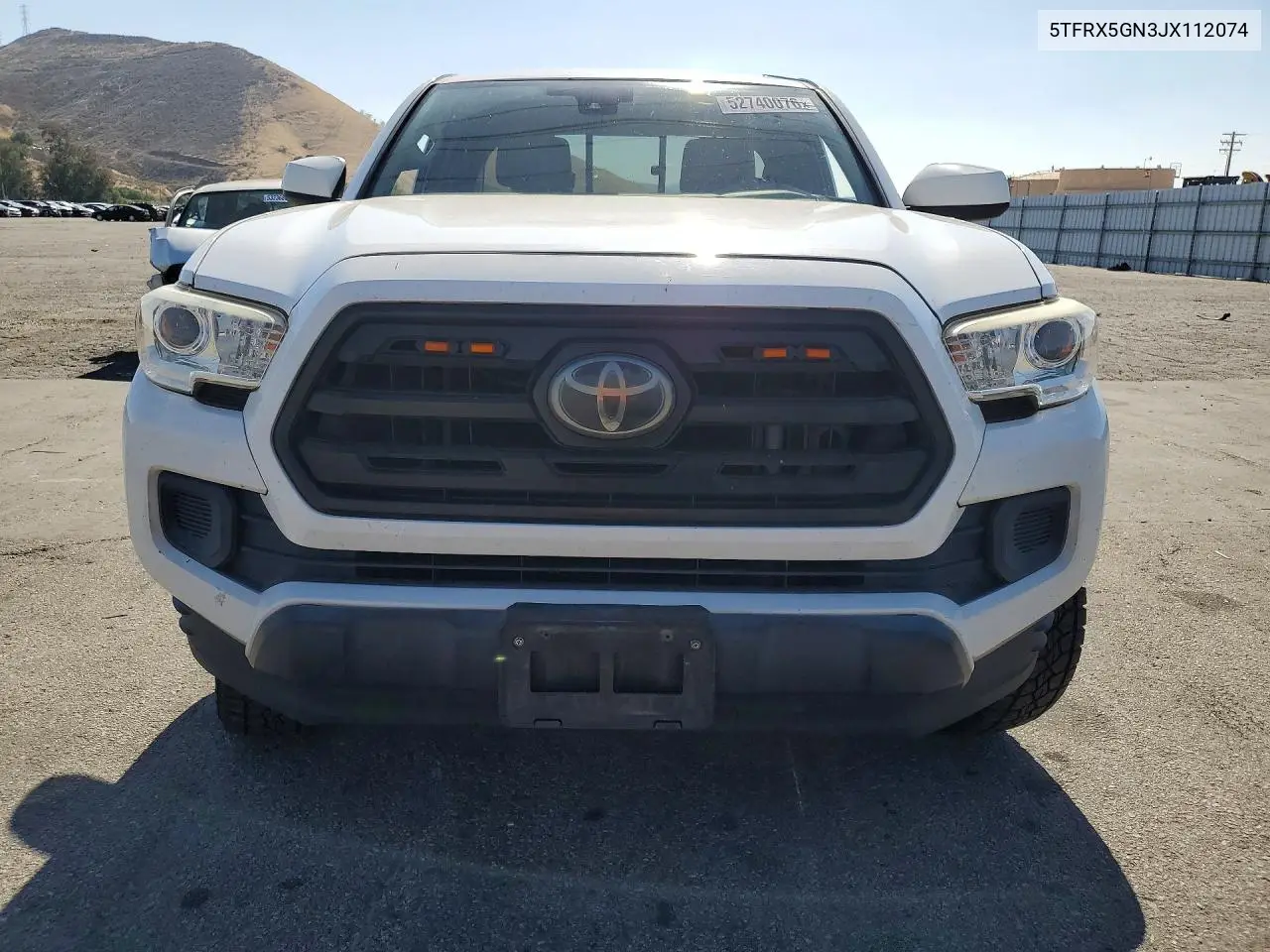 2018 Toyota Tacoma Sr VIN: 5TFRX5GN3JX112074 Lot: 52740076