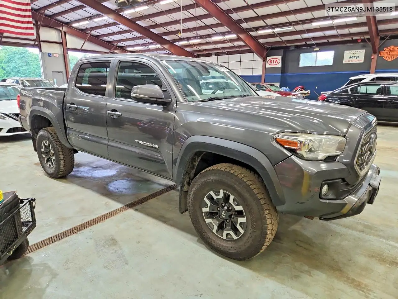 2018 Toyota Tacoma Trd Off-Road VIN: 3TMCZ5AN9JM135518 Lot: 61101076