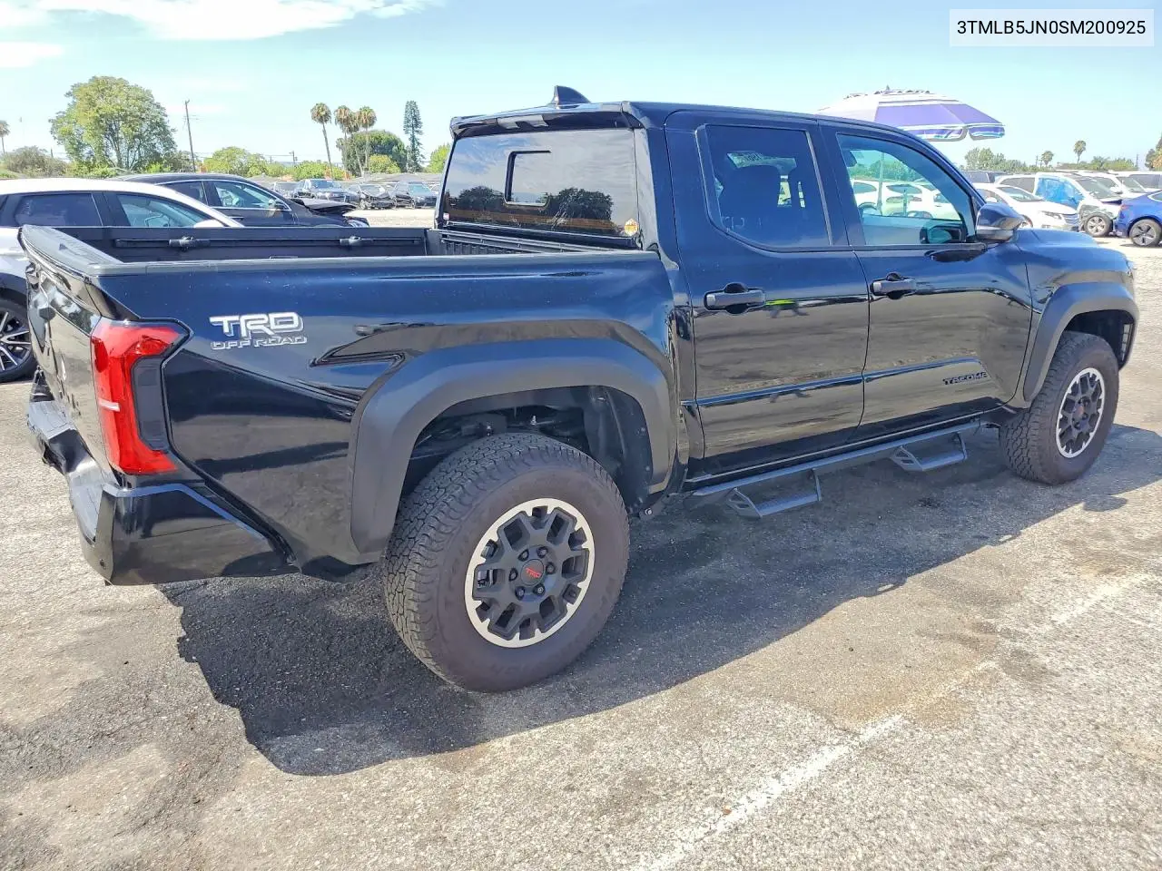 2025 Toyota Tacoma Trd Off-Road VIN: 3TMLB5JN0SM200925 Lot: 62052196