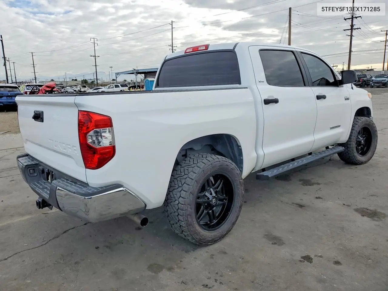 5TFEY5F13EX171285 2014 Toyota Tundra Crewmax Sr5