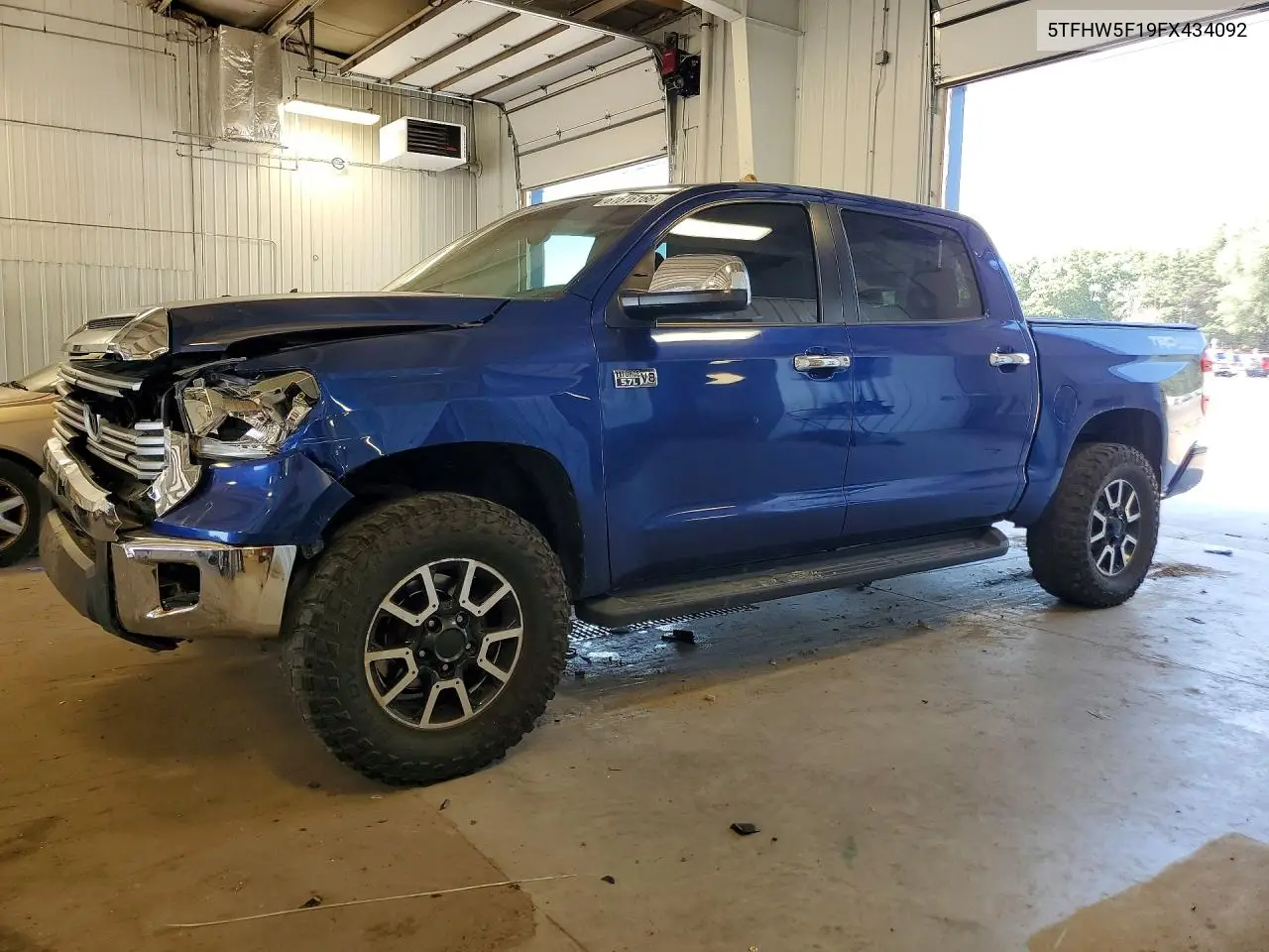2015 Toyota Tundra Crewmax Limited VIN: 5TFHW5F19FX434092 Lot: 61616166