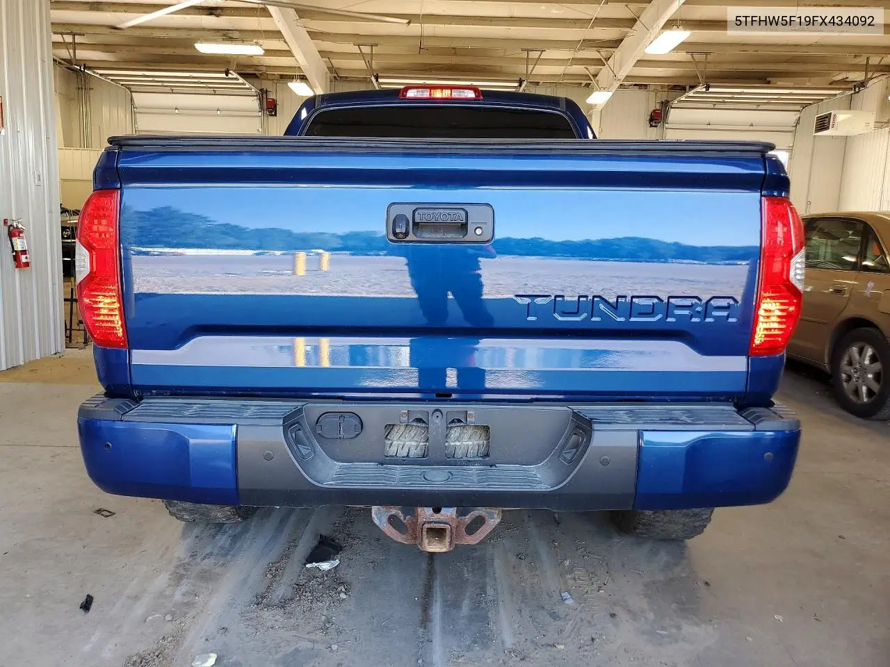 2015 Toyota Tundra Crewmax Limited VIN: 5TFHW5F19FX434092 Lot: 61616166