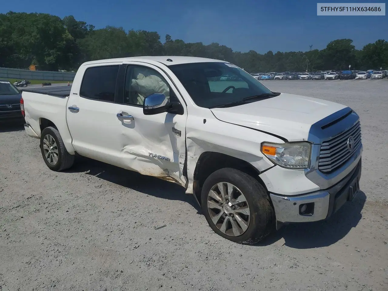 2017 Toyota Tundra Crewmax Limited VIN: 5TFHY5F11HX634686 Lot: 61562286