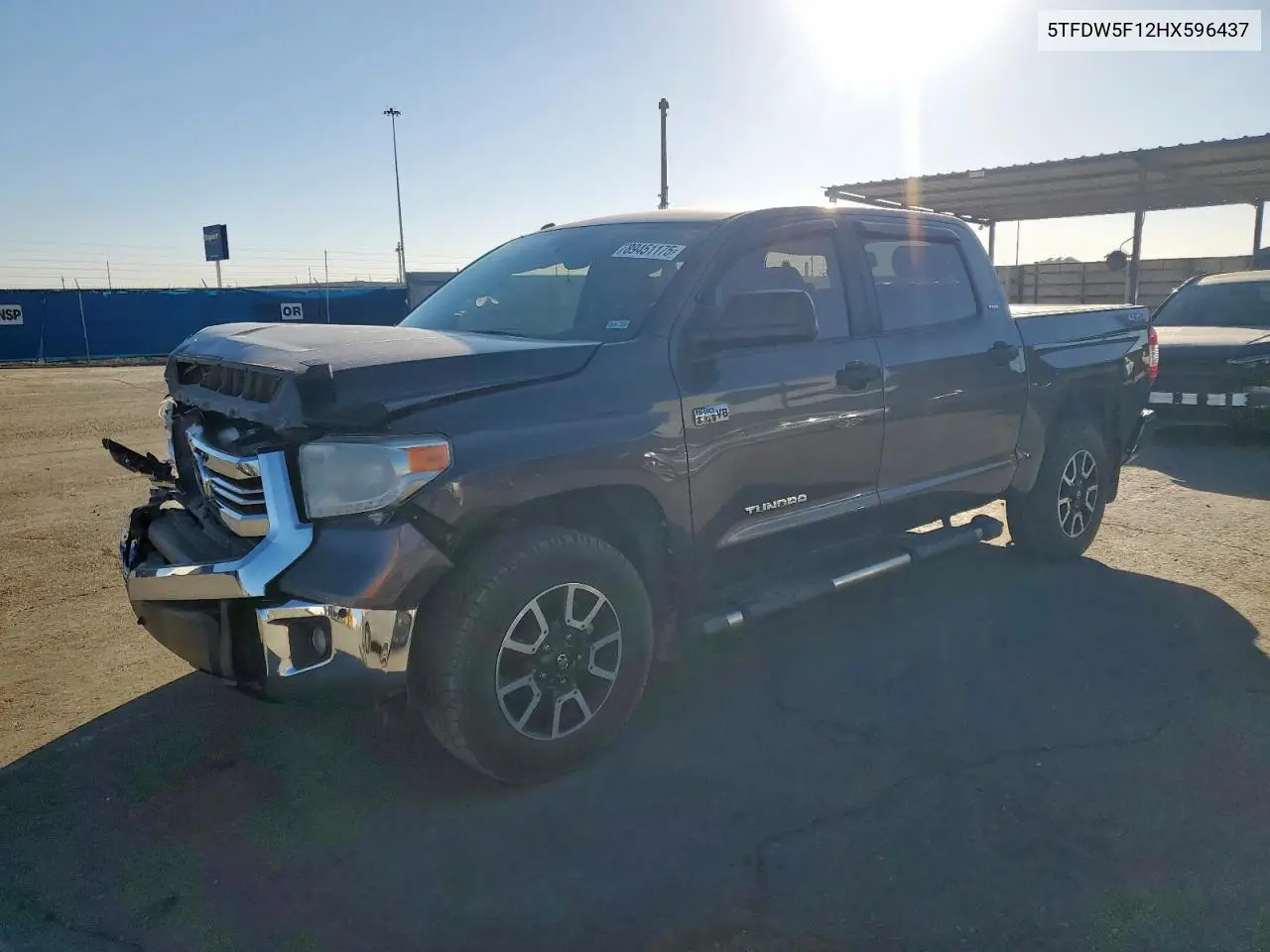 5TFDW5F12HX596437 2017 Toyota Tundra Crewmax Sr5