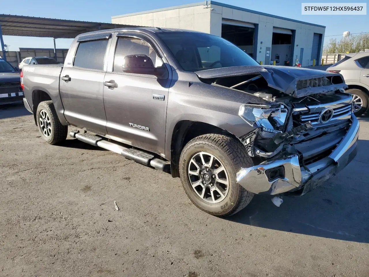 5TFDW5F12HX596437 2017 Toyota Tundra Crewmax Sr5