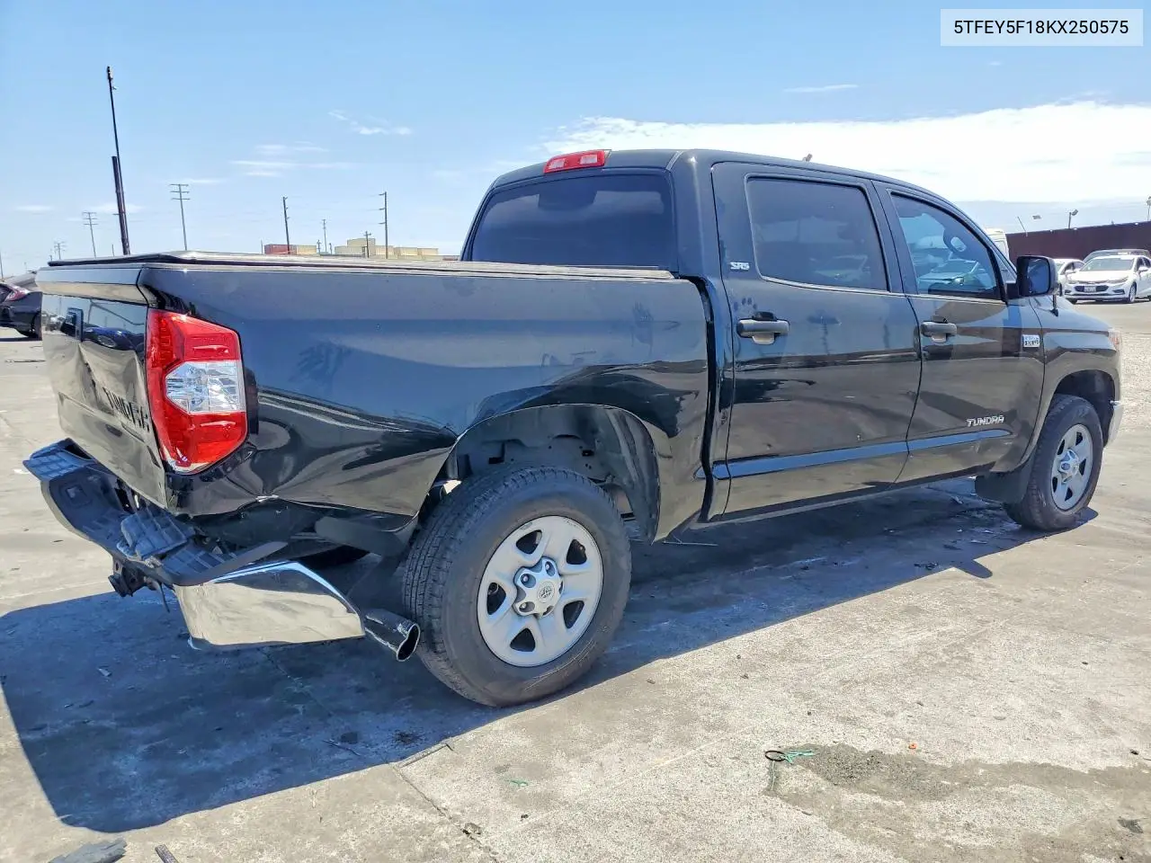2019 Toyota Tundra Crewmax Sr5 VIN: 5TFEY5F18KX250575 Lot: 61765106