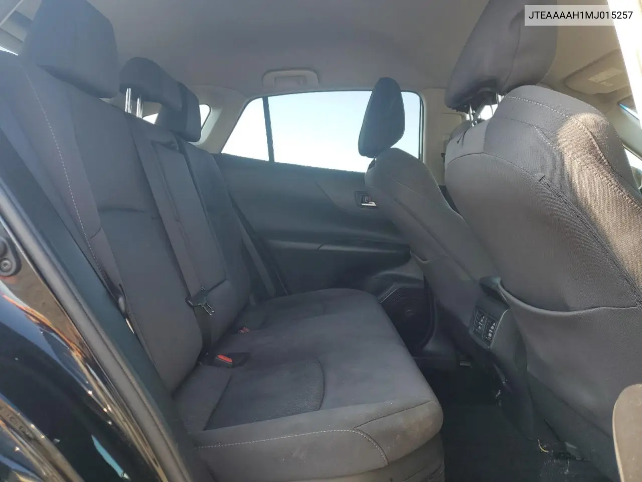 JTEAAAAH1MJ015257 2021 Toyota Venza Le