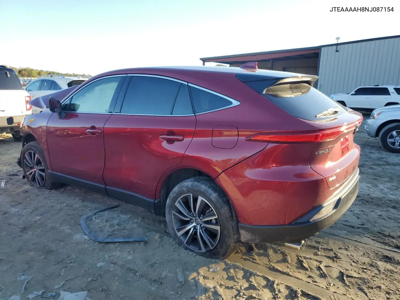 JTEAAAAH8NJ087154 2022 Toyota Venza Le