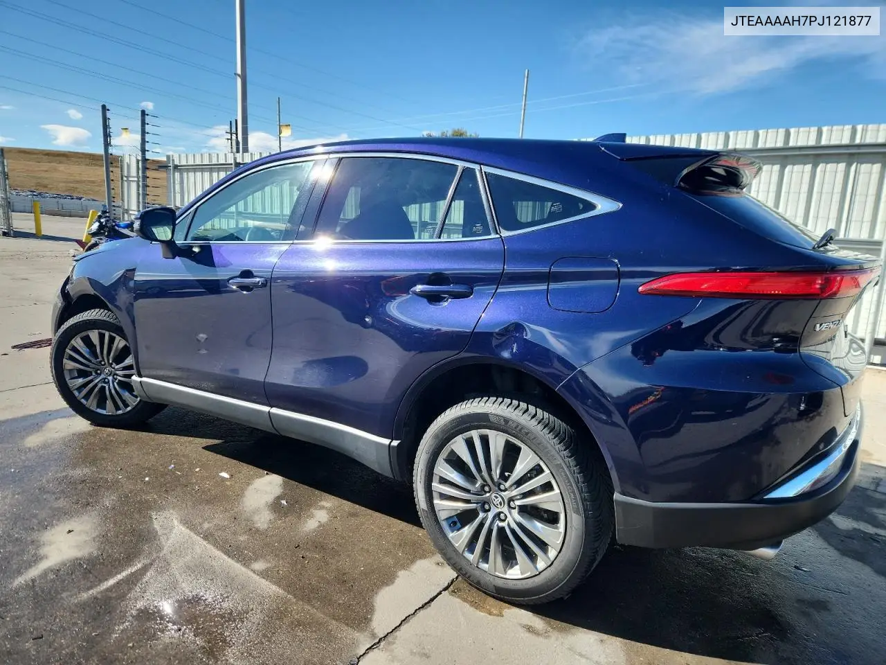 JTEAAAAH7PJ121877 2023 Toyota Venza Limited