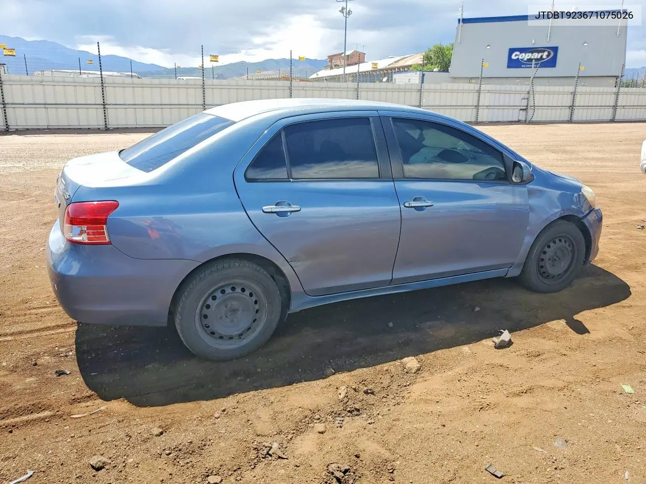 2007 Toyota Yaris Base VIN: JTDBT923671075026 Lot: 56931616