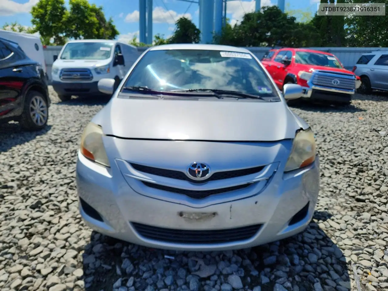 2007 Toyota Yaris Base VIN: JTDBT923871016351 Lot: 60037556