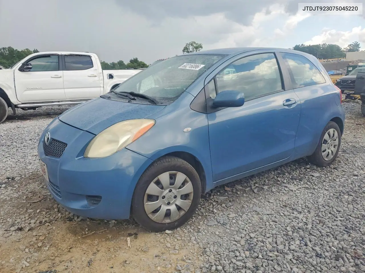 2007 Toyota Yaris Base VIN: JTDJT923075045220 Lot: 60216086