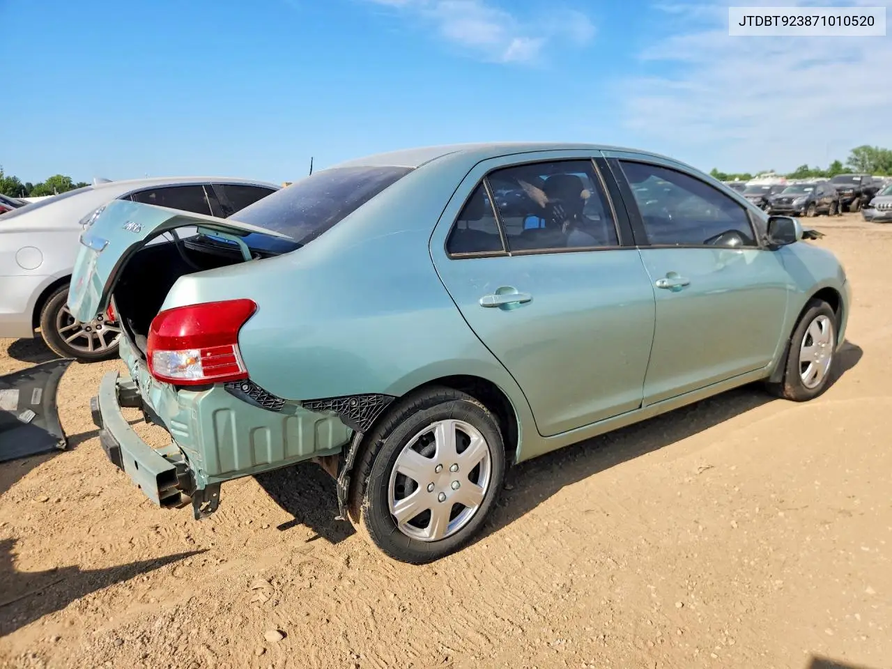 2007 Toyota Yaris Base VIN: JTDBT923871010520 Lot: 60639546
