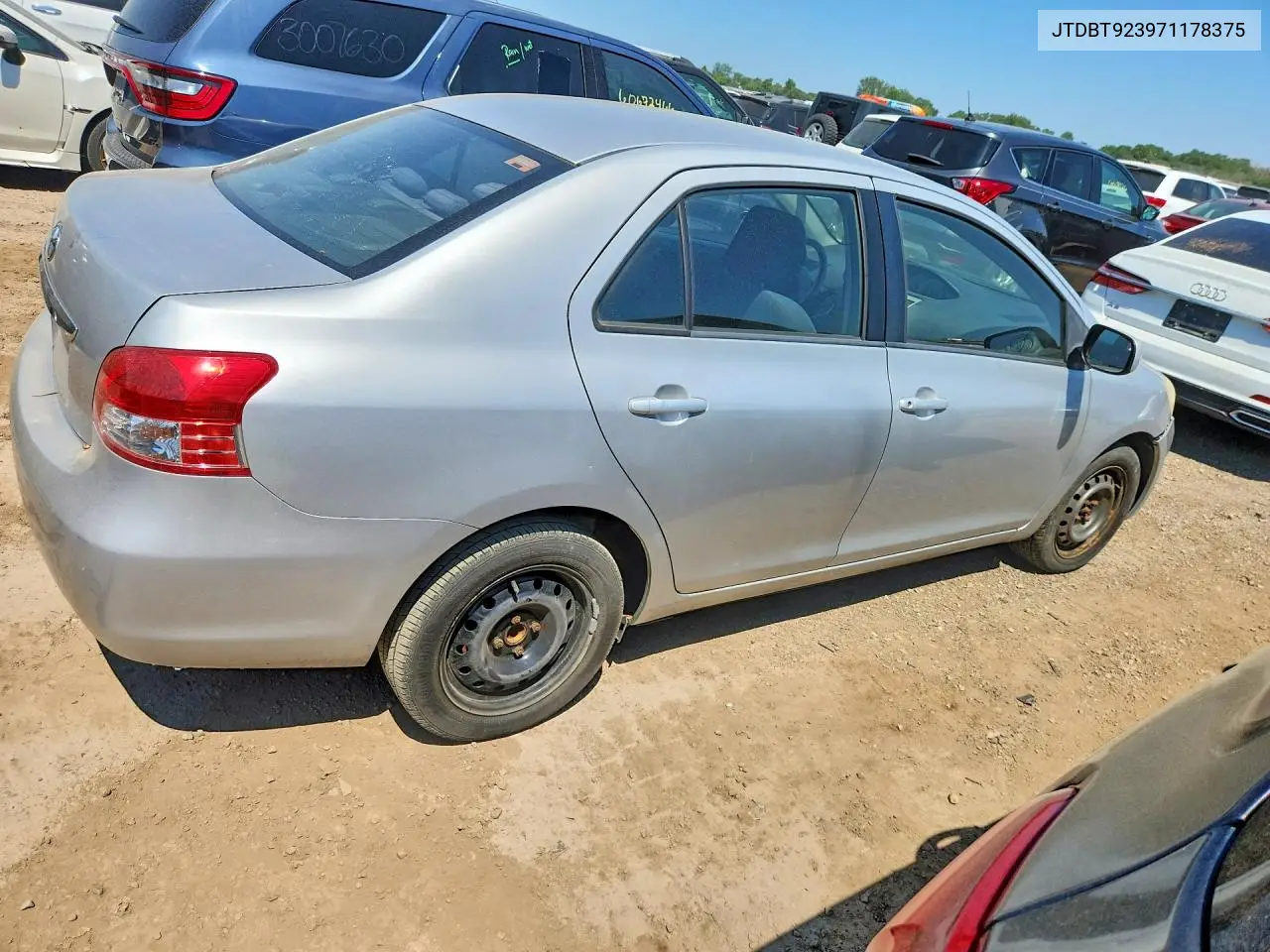 2007 Toyota Yaris Base VIN: JTDBT923971178375 Lot: 60698306