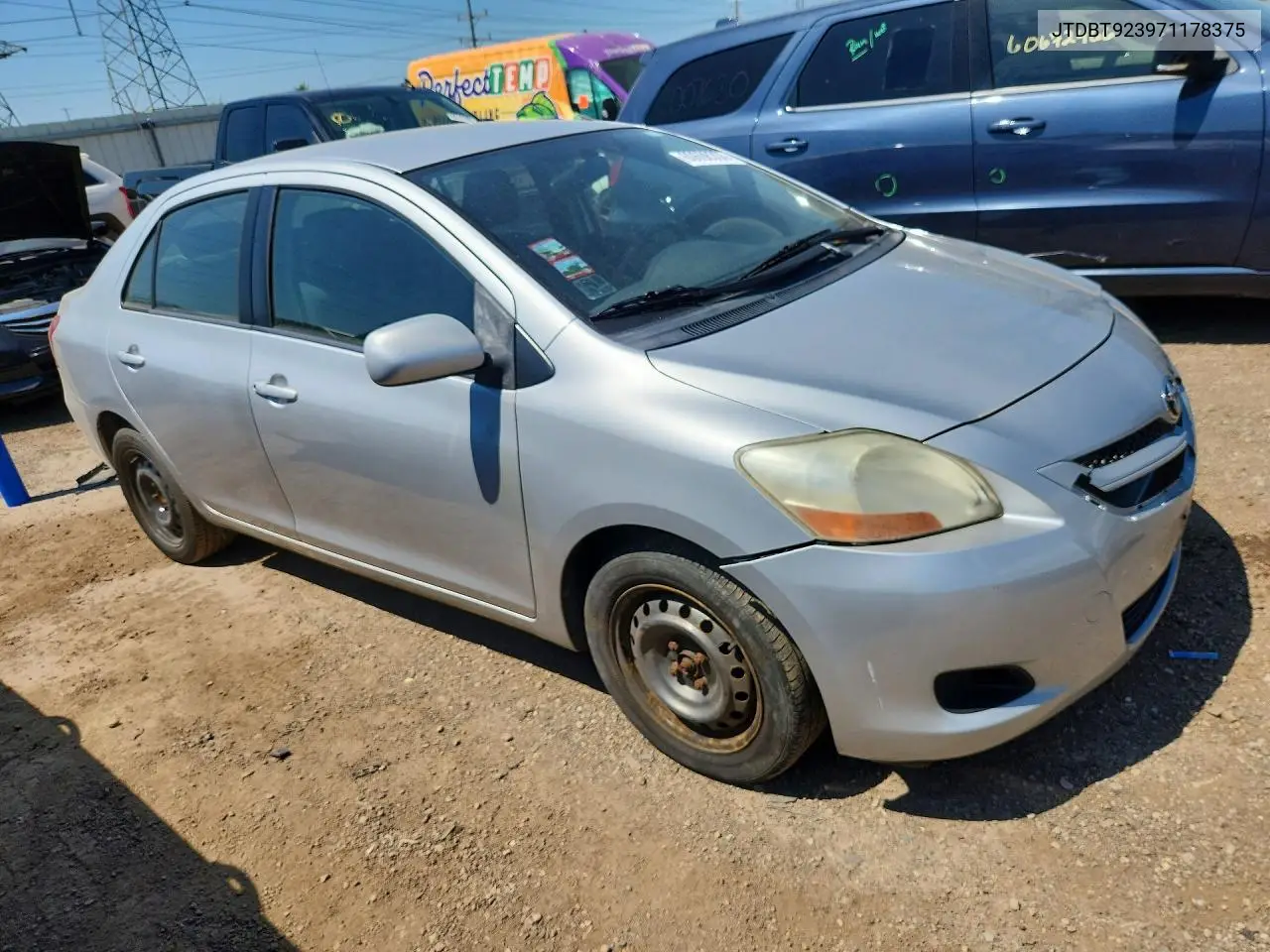 2007 Toyota Yaris Base VIN: JTDBT923971178375 Lot: 60698306
