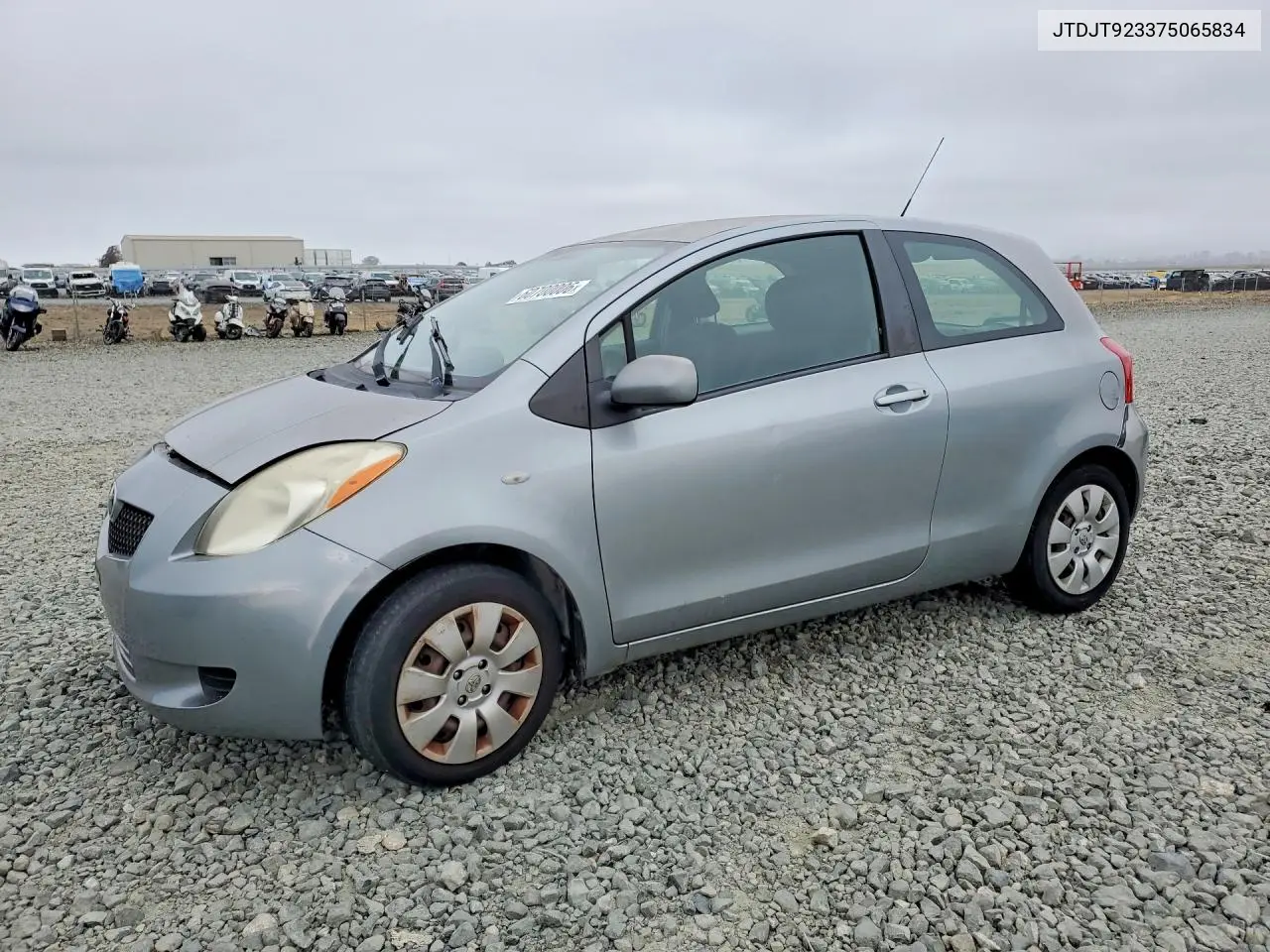 2007 Toyota Yaris Base VIN: JTDJT923375065834 Lot: 60700006