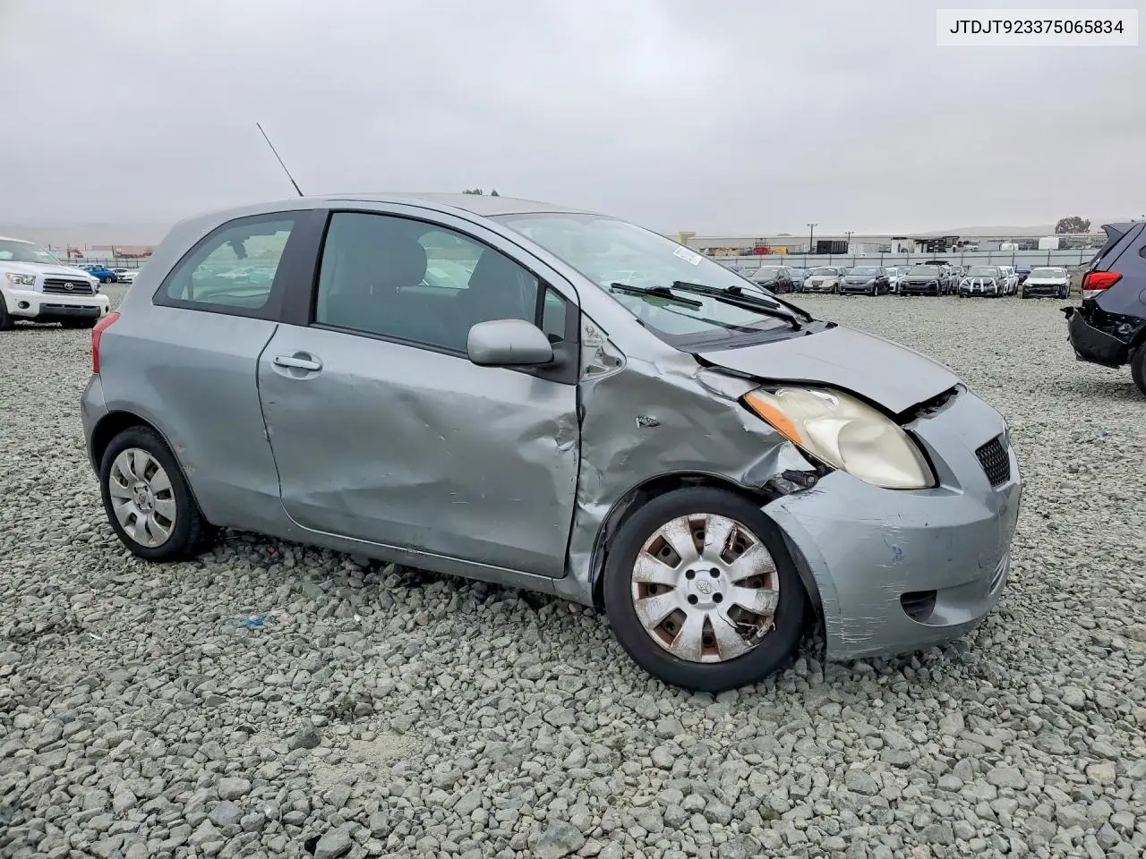 2007 Toyota Yaris Base VIN: JTDJT923375065834 Lot: 60700006