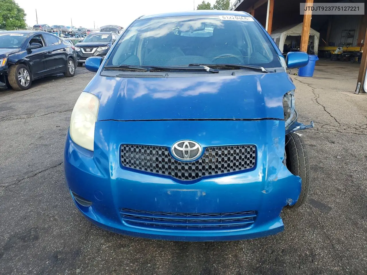 2007 Toyota Yaris Base VIN: JTDJT923775127221 Lot: 61220666
