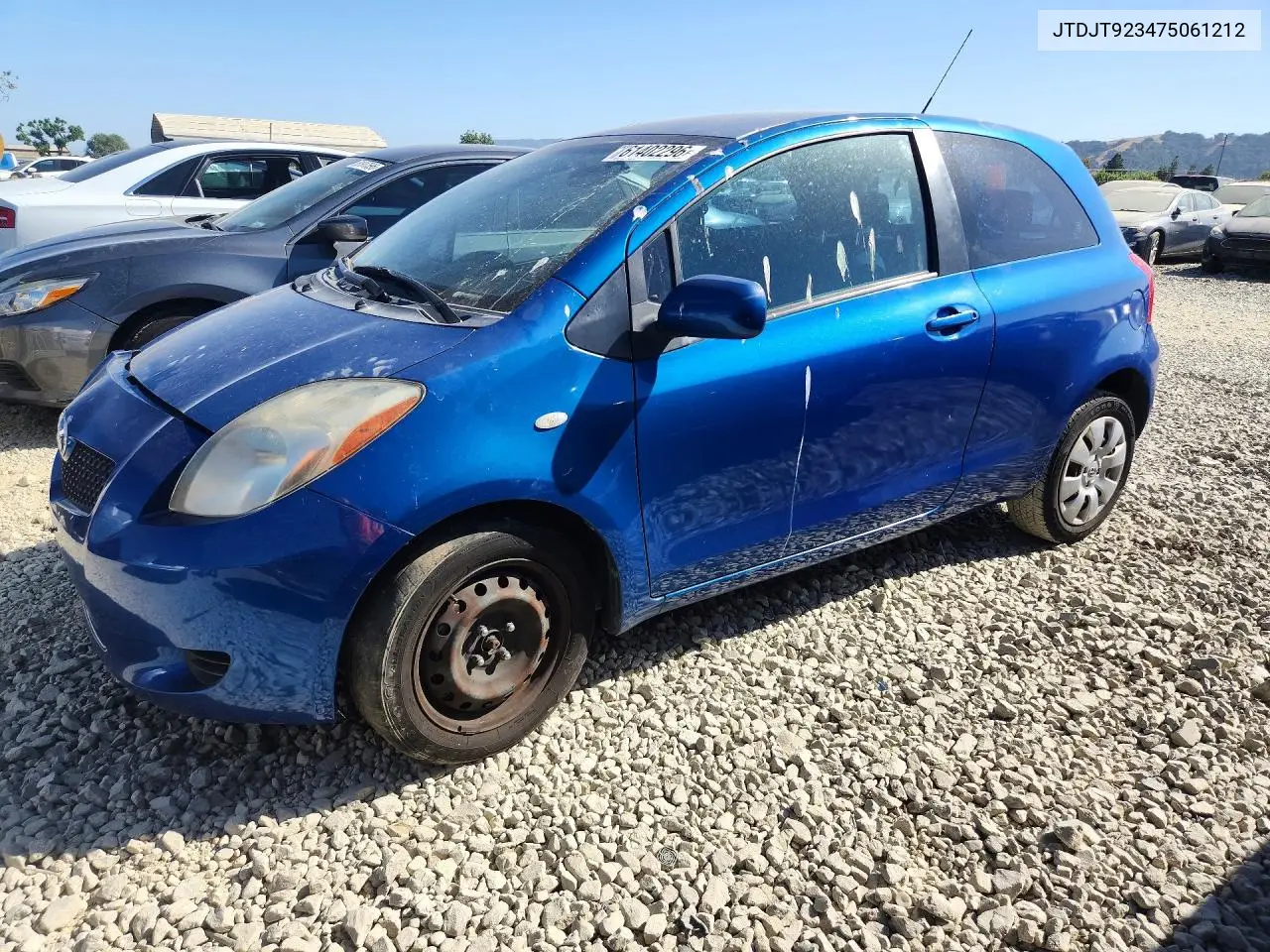 2007 Toyota Yaris Base VIN: JTDJT923475061212 Lot: 61402296