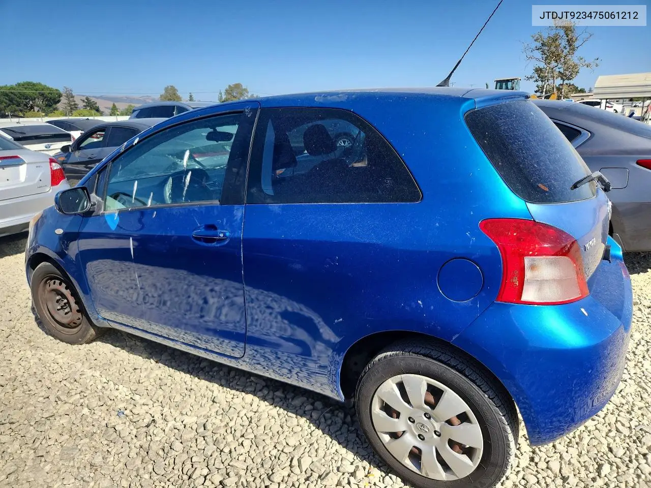 2007 Toyota Yaris Base VIN: JTDJT923475061212 Lot: 61402296