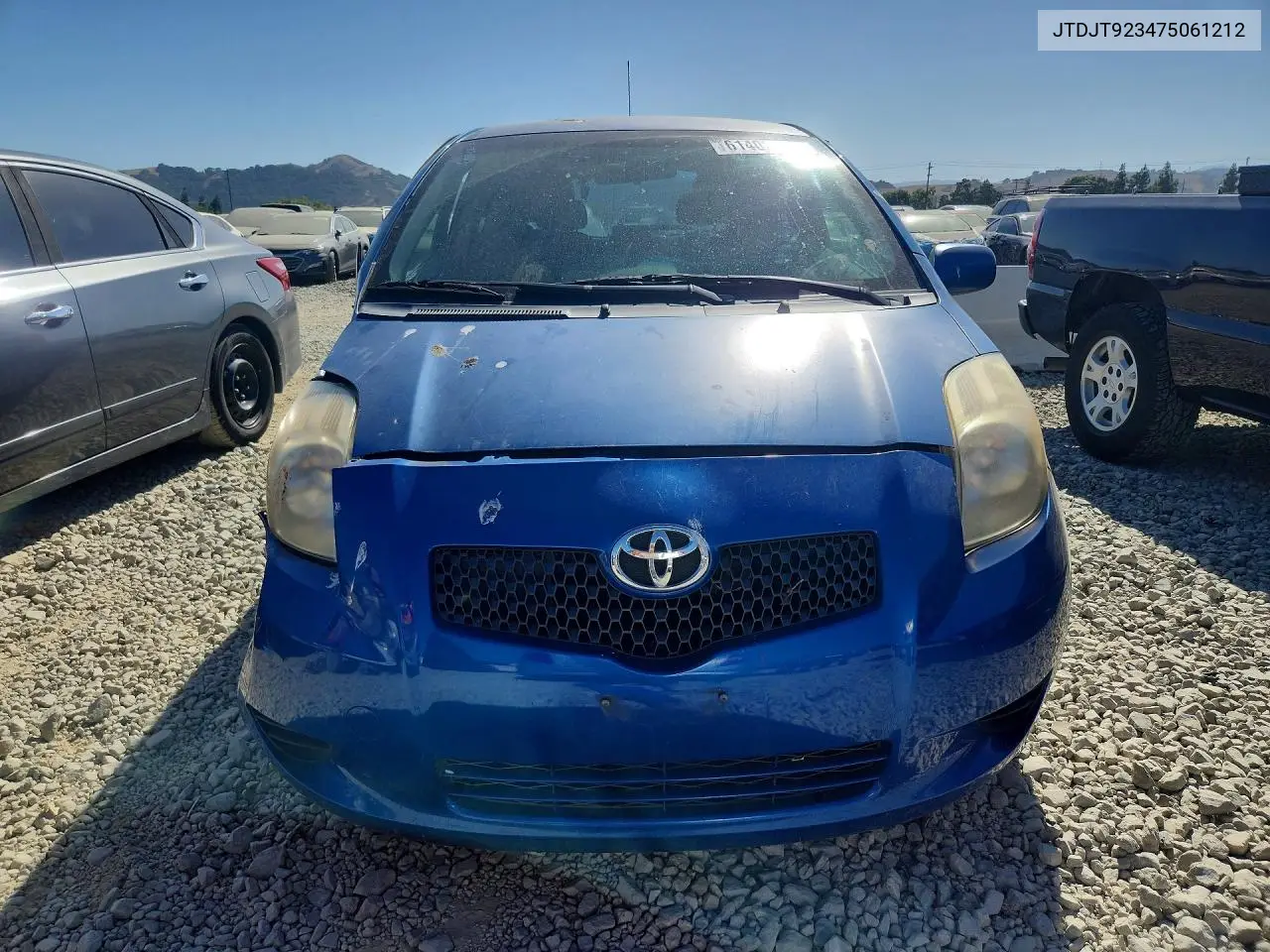 2007 Toyota Yaris Base VIN: JTDJT923475061212 Lot: 61402296