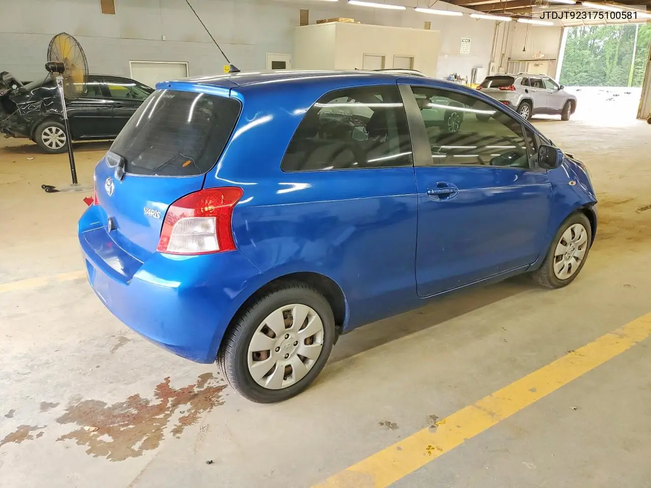 2007 Toyota Yaris Base VIN: JTDJT923175100581 Lot: 62093606