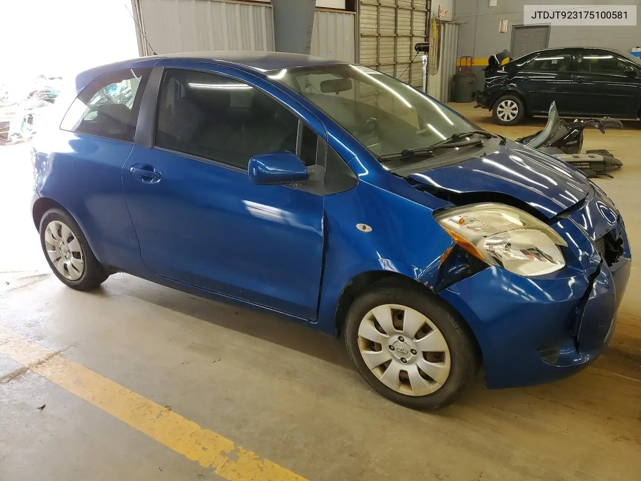 2007 Toyota Yaris Base VIN: JTDJT923175100581 Lot: 62093606