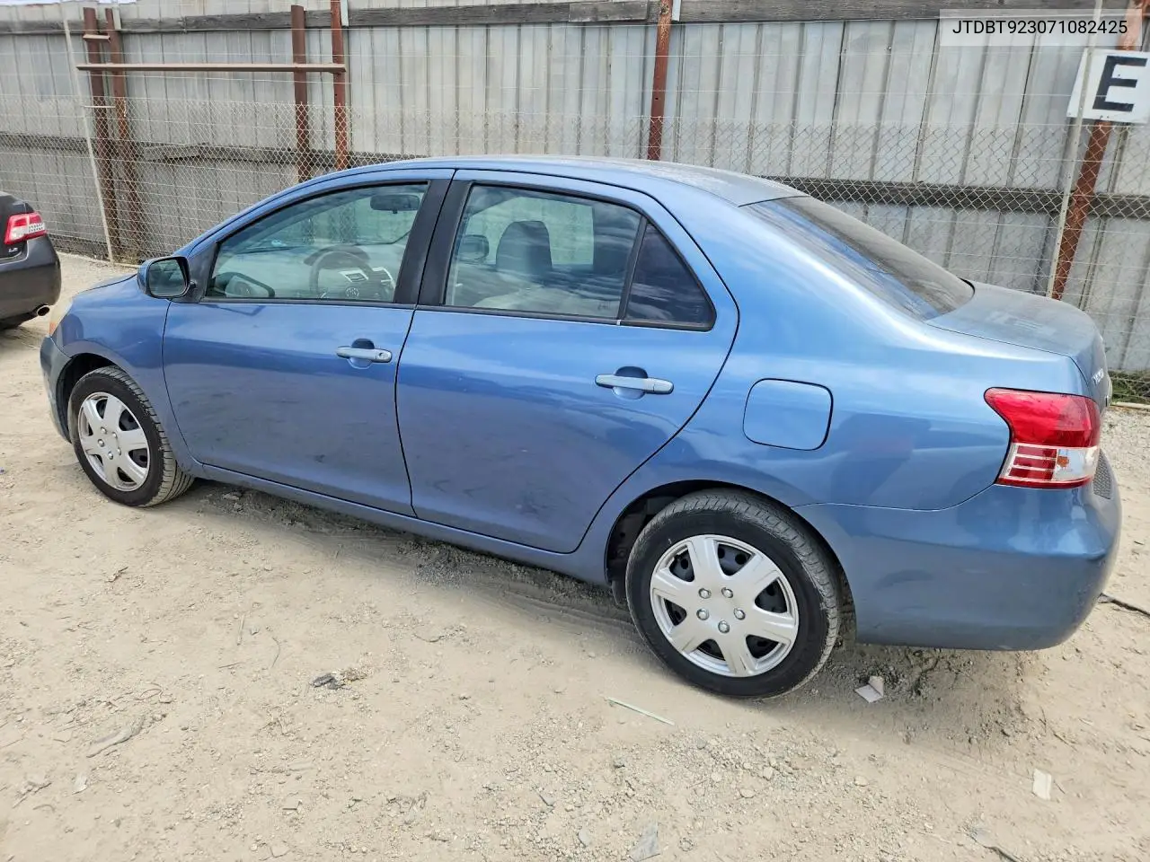 2007 Toyota Yaris Base VIN: JTDBT923071082425 Lot: 62160696