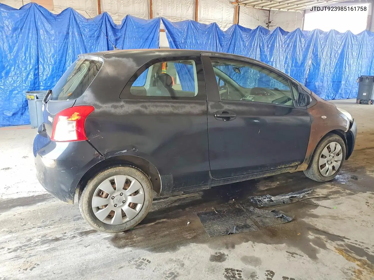 2008 Toyota Yaris Base VIN: JTDJT923985161758 Lot: 58918256