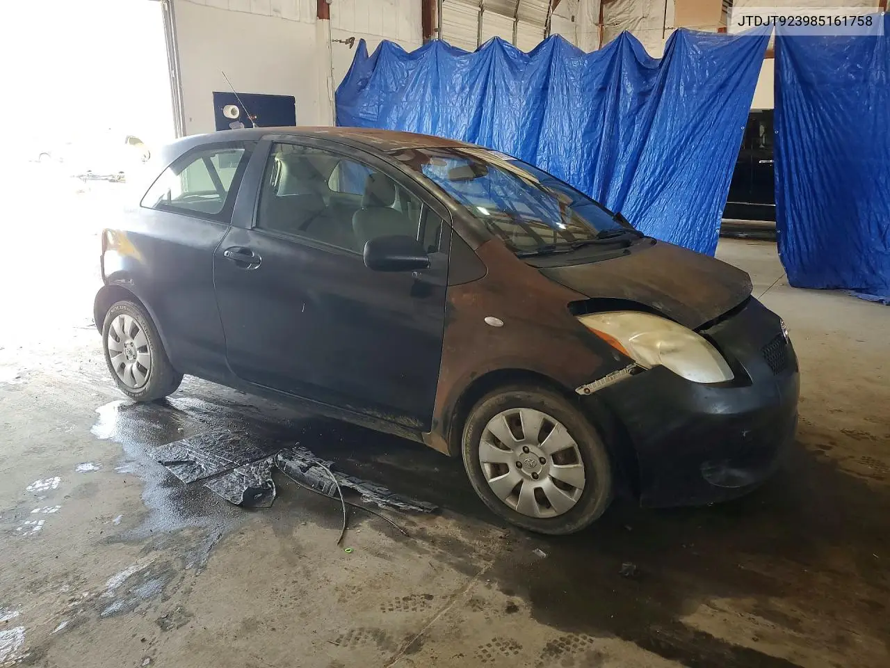 2008 Toyota Yaris Base VIN: JTDJT923985161758 Lot: 58918256
