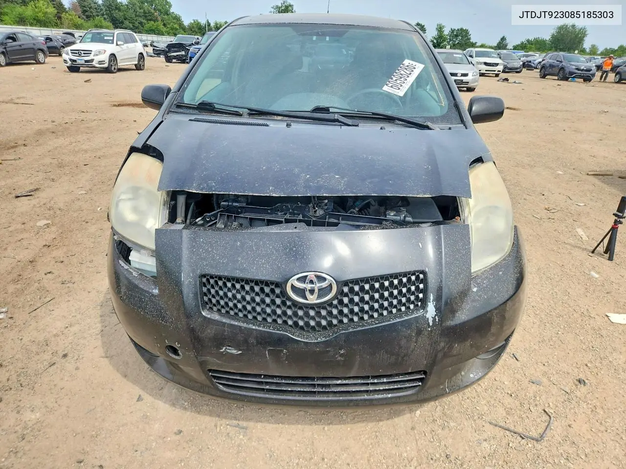 2008 Toyota Yaris Base VIN: JTDJT923085185303 Lot: 60598286