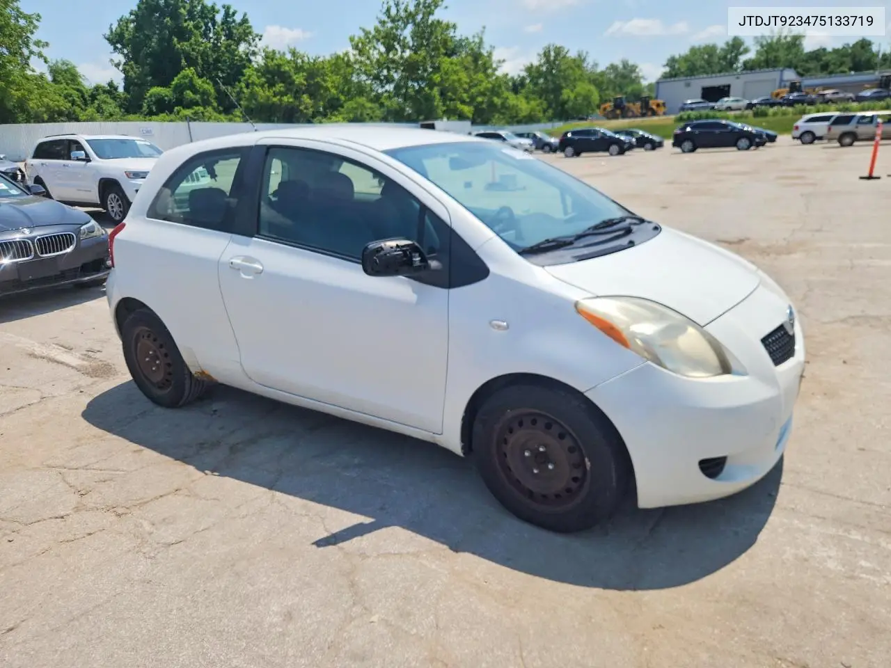 2008 Toyota Yaris VIN: JTDJT923475133719 Lot: 61235316