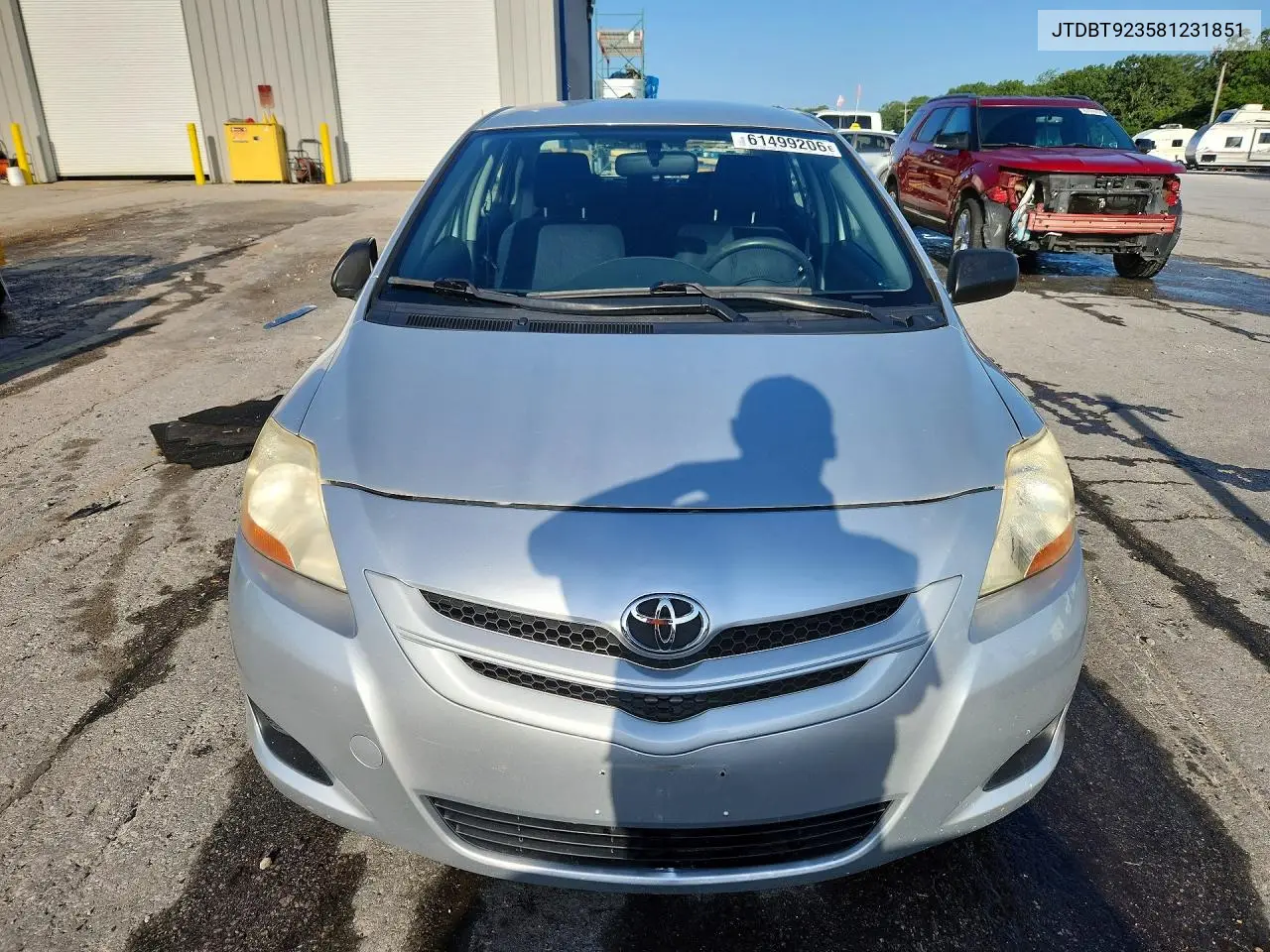 2008 Toyota Yaris Base VIN: JTDBT923581231851 Lot: 61499206