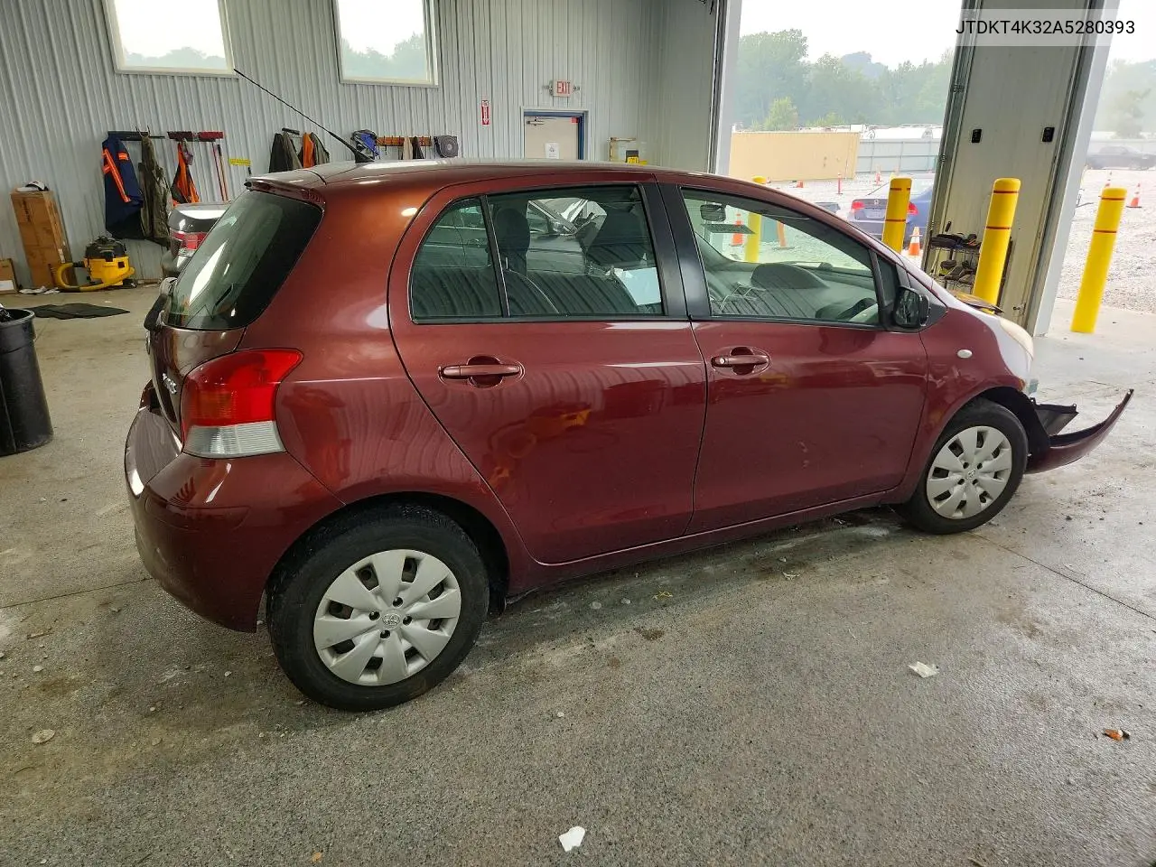 2010 Toyota Yaris Base VIN: JTDKT4K32A5280393 Lot: 61800466