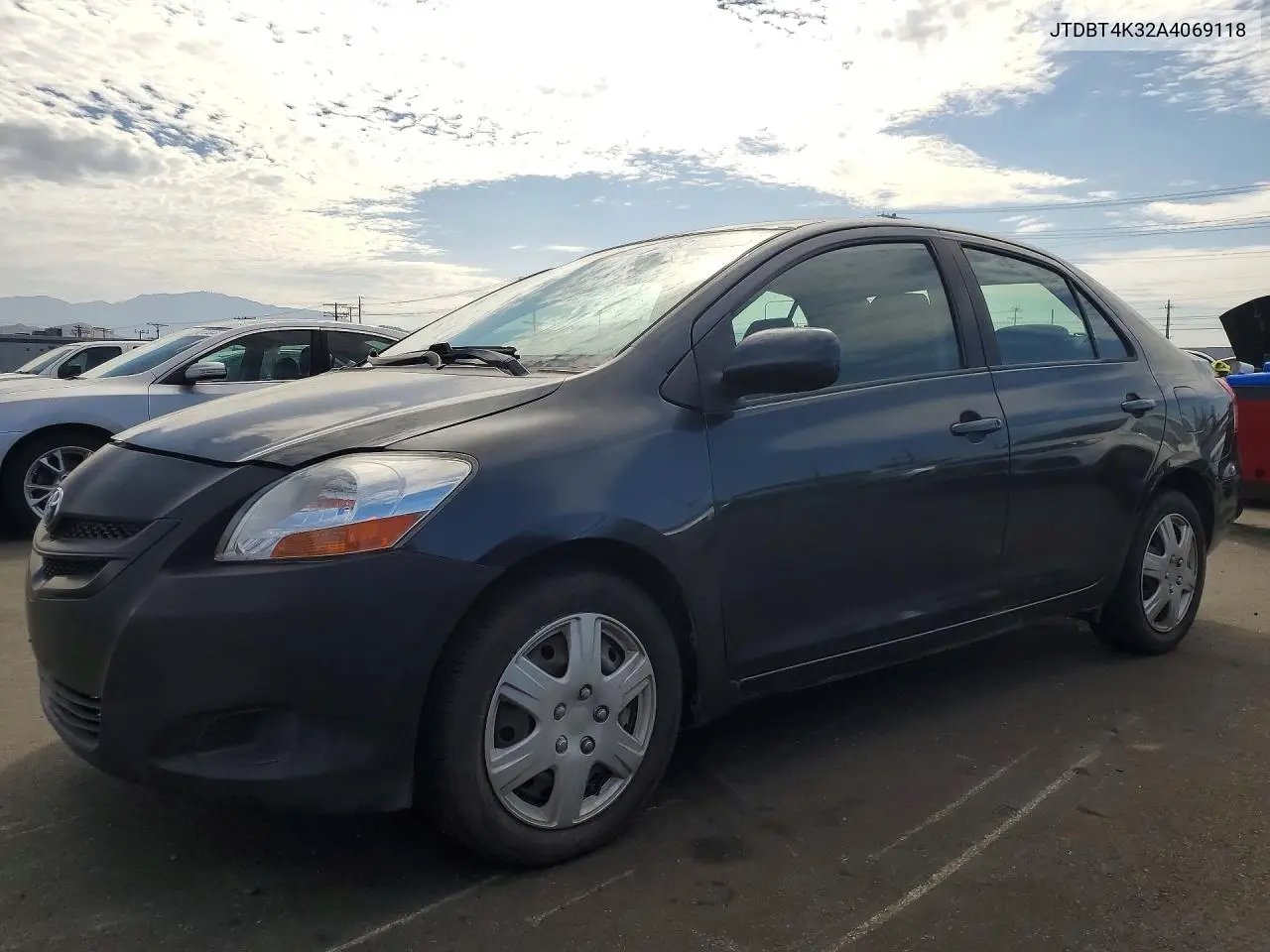 2010 Toyota Yaris Base VIN: JTDBT4K32A4069118 Lot: 62148686