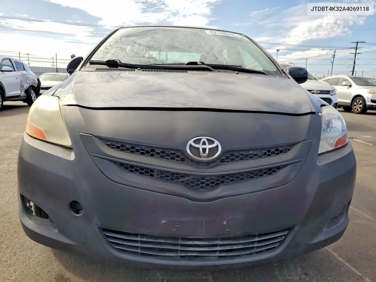 2010 Toyota Yaris Base VIN: JTDBT4K32A4069118 Lot: 62148686