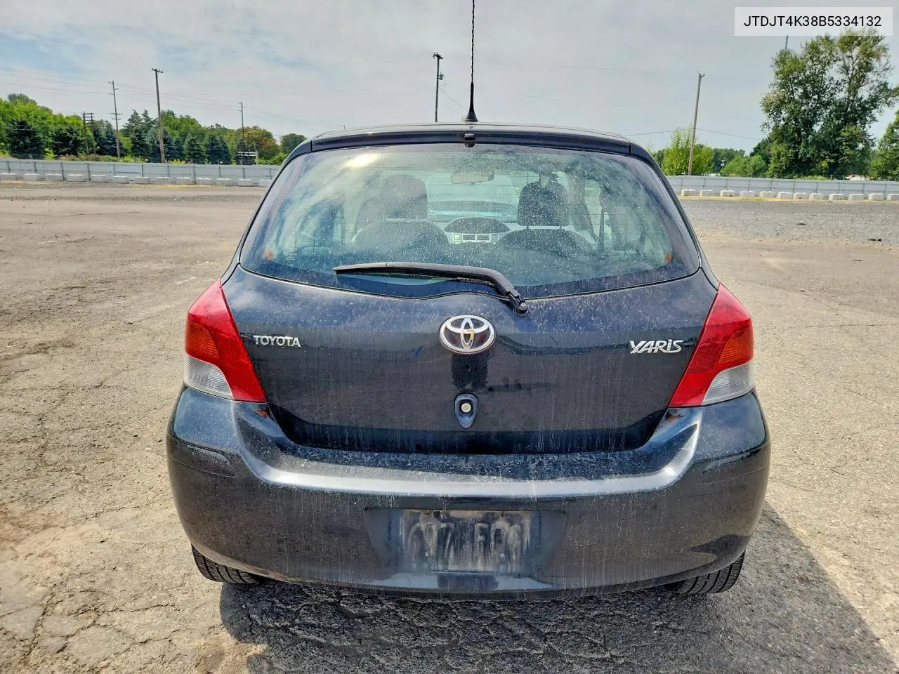 2011 Toyota Yaris Base VIN: JTDJT4K38B5334132 Lot: 62008206