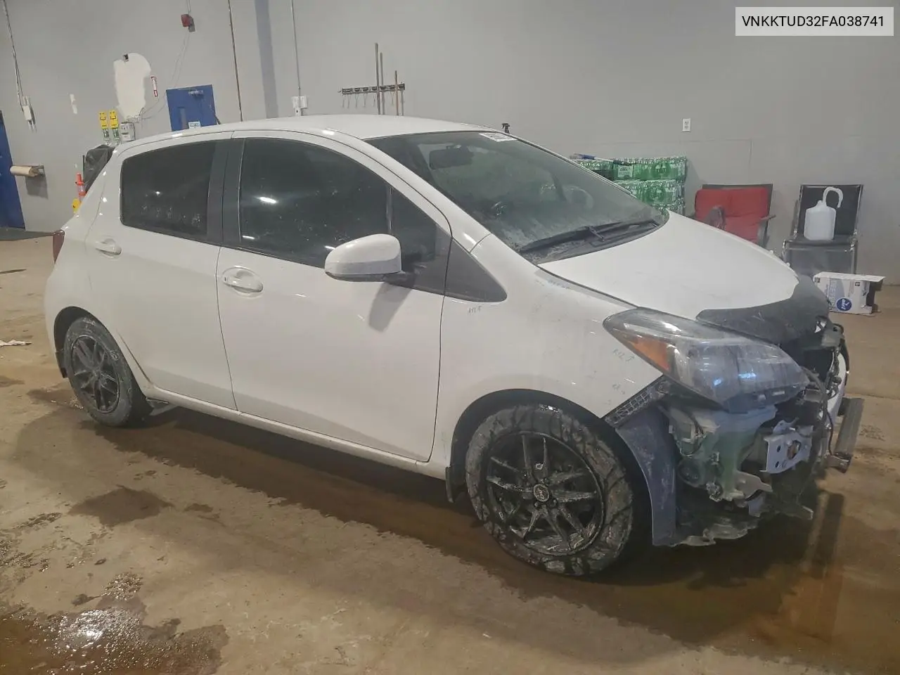 VNKKTUD32FA038741 2015 Toyota Yaris