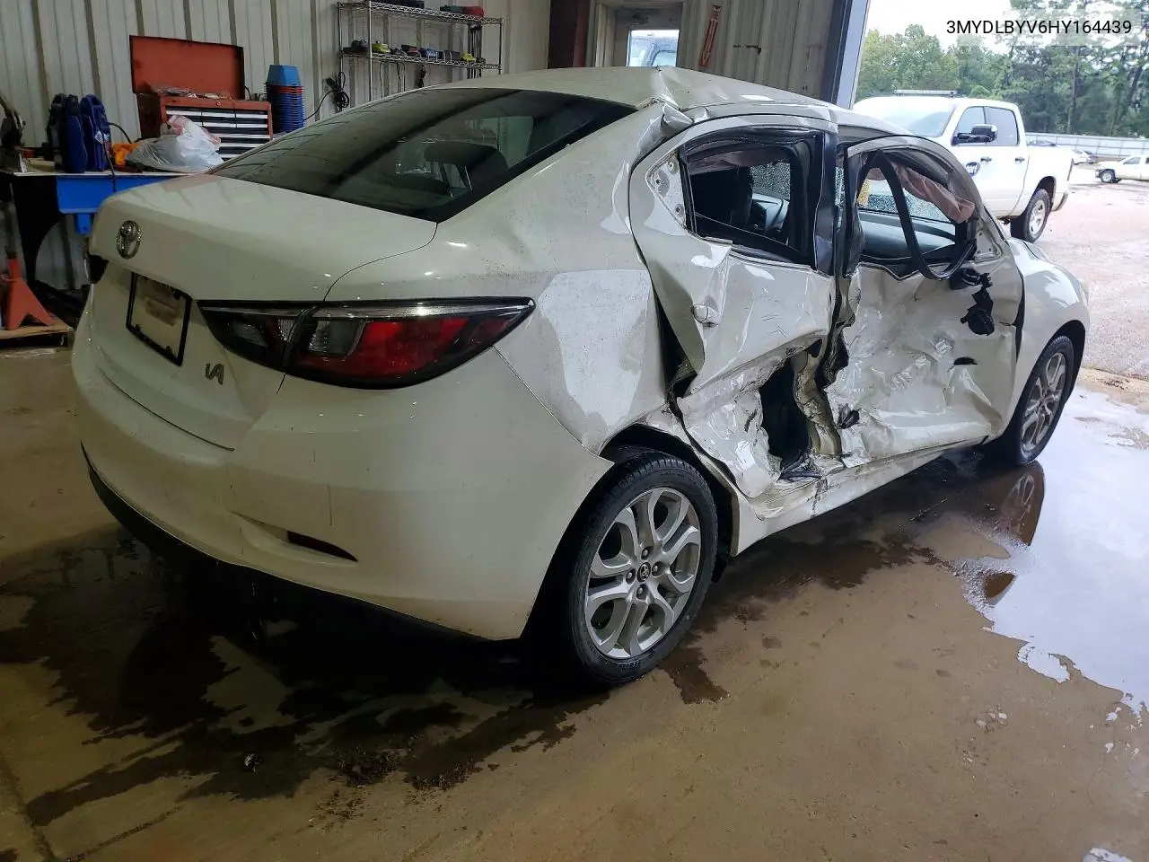 2017 Toyota Yaris Ia Base VIN: 3MYDLBYV6HY164439 Lot: 61090606