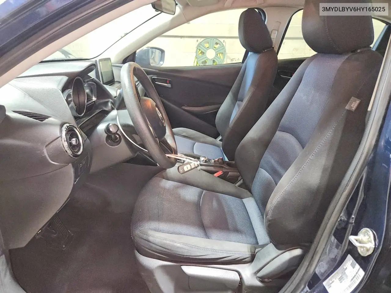 2017 Toyota Yaris Ia Base VIN: 3MYDLBYV6HY165025 Lot: 61138886