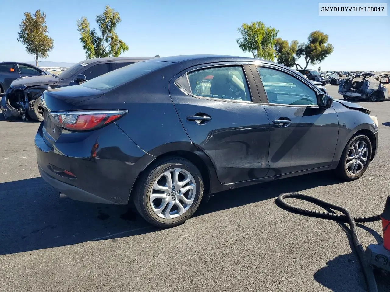 2017 Toyota Yaris Ia Base VIN: 3MYDLBYV3HY158047 Lot: 61248236