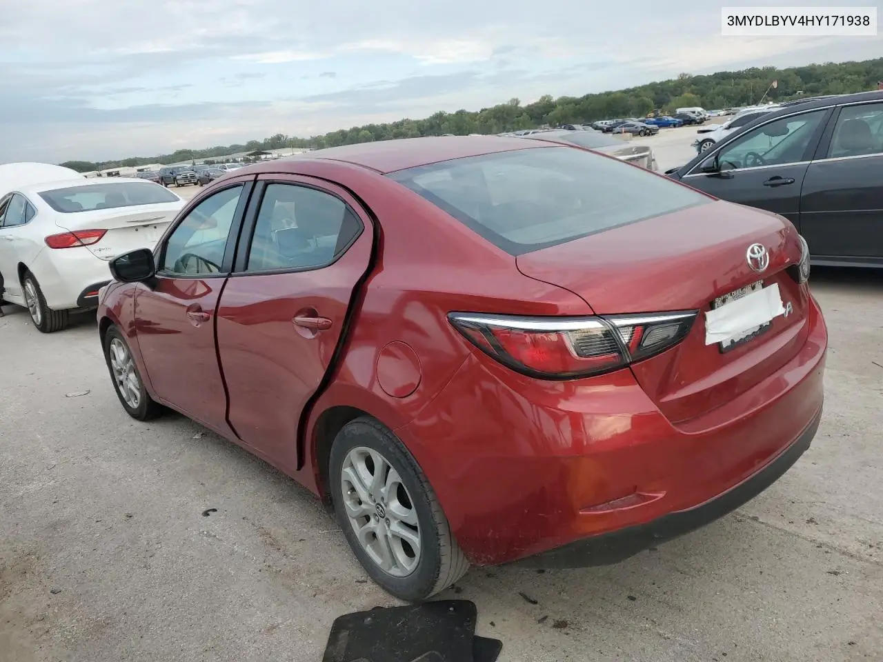 3MYDLBYV4HY171938 2017 Toyota Yaris Ia