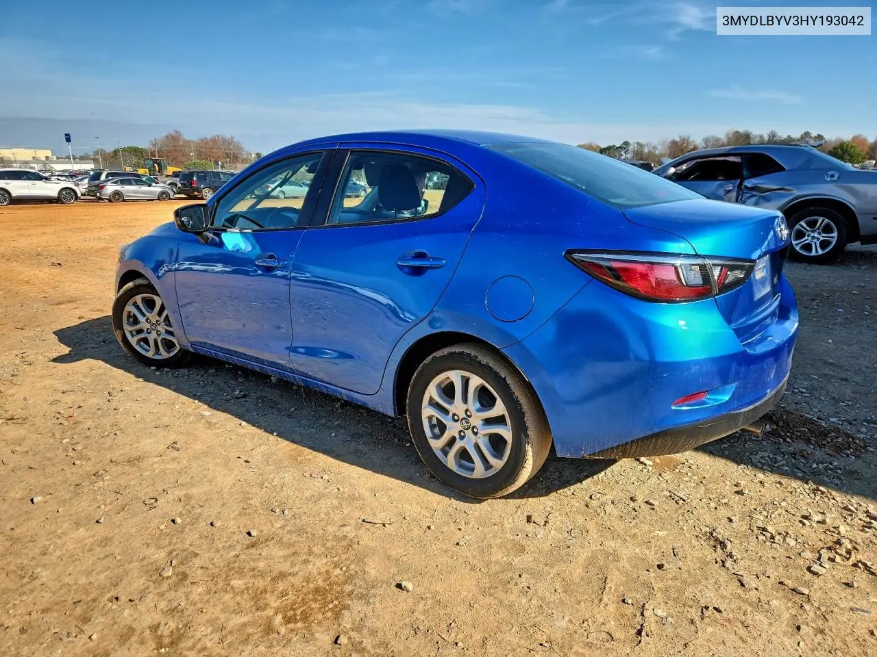 3MYDLBYV3HY193042 2017 Toyota Yaris Ia