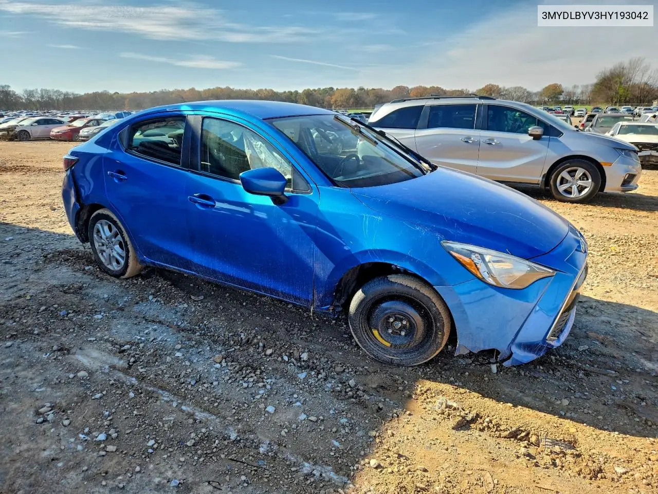3MYDLBYV3HY193042 2017 Toyota Yaris Ia