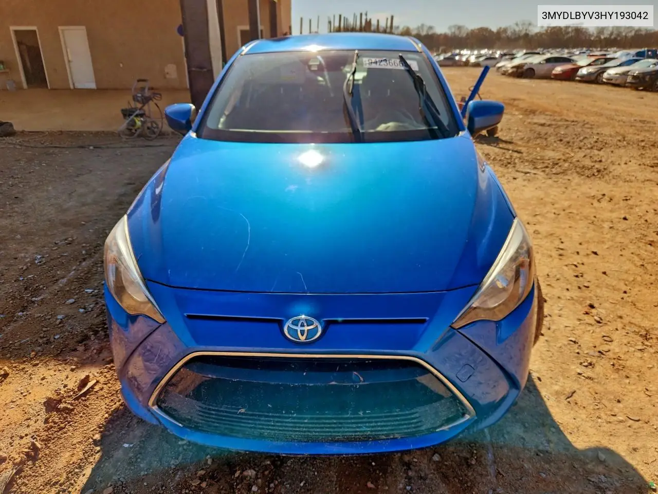 3MYDLBYV3HY193042 2017 Toyota Yaris Ia